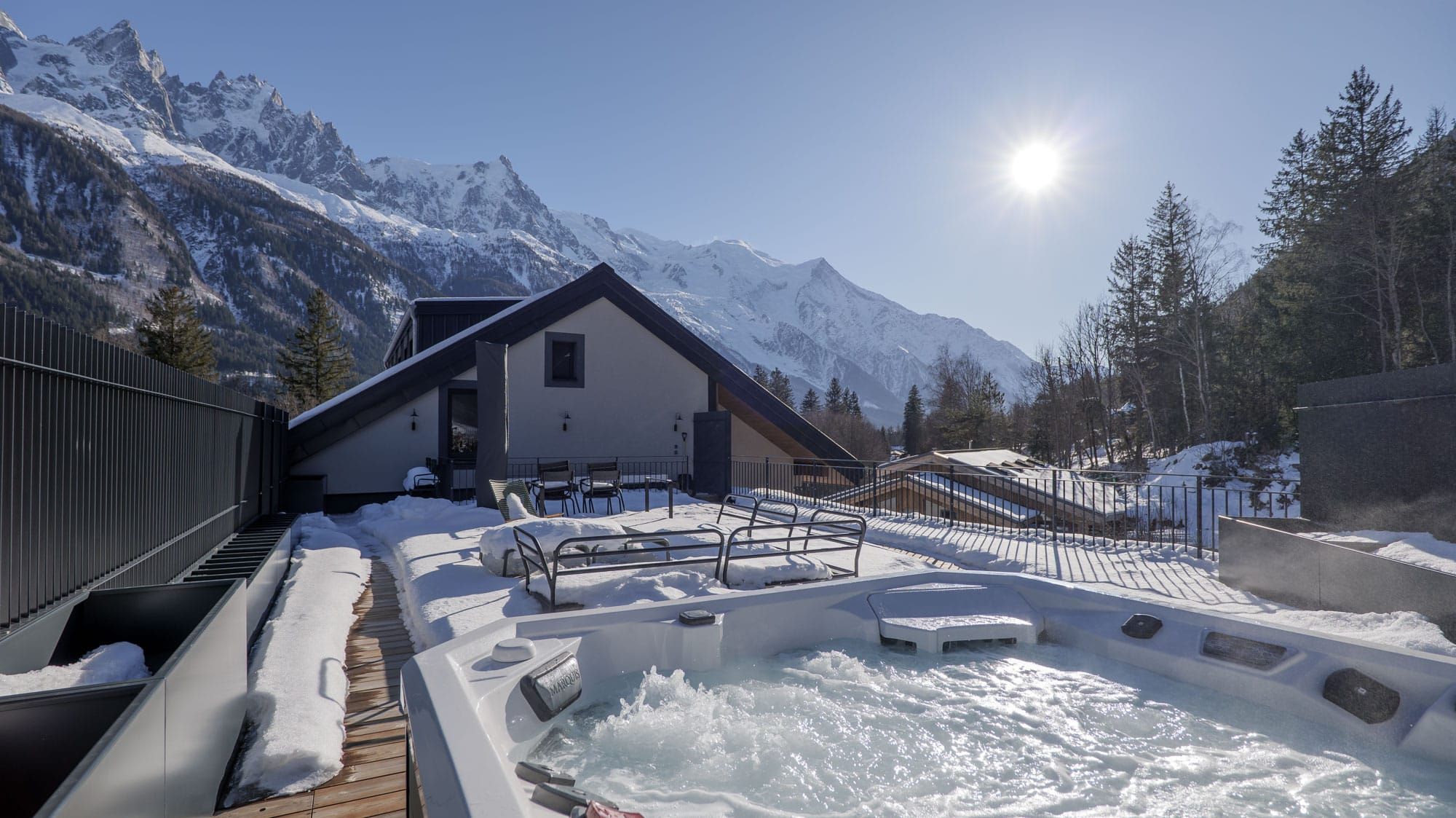 location appartement chamonix mont blanc hyttalodge rental apartment luxe jacuzzi roof top