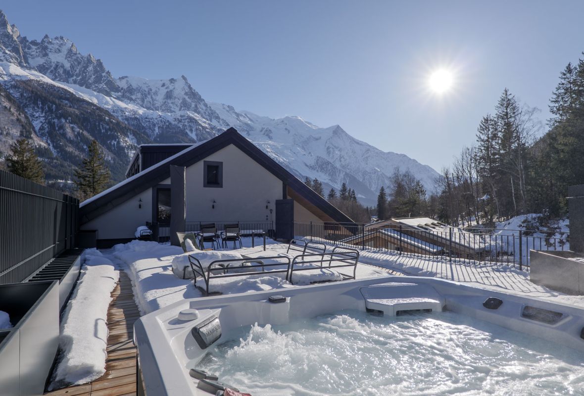 location appartement chamonix mont blanc hyttalodge rental apartment luxe jacuzzi roof top